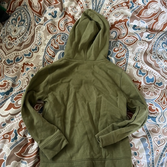 Old navy size 5t olive zip up hoodie - Picture 4 of 4